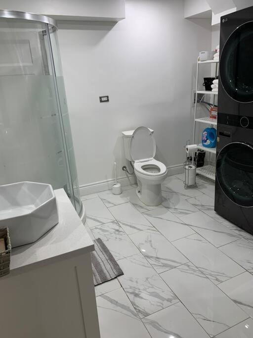 Big Oasis Studio Near Airport Yyz Otel Toronto Dış mekan fotoğraf